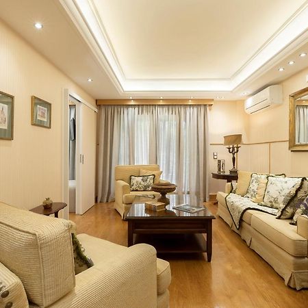 Vouliagmeni'S Elegance By Acropolis Suites 아테네 외부 사진
