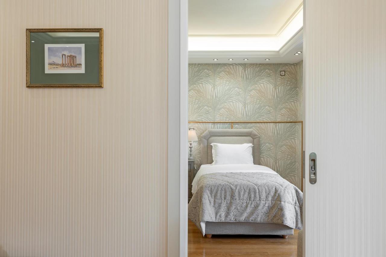 Vouliagmeni'S Elegance By Acropolis Suites 아테네 외부 사진