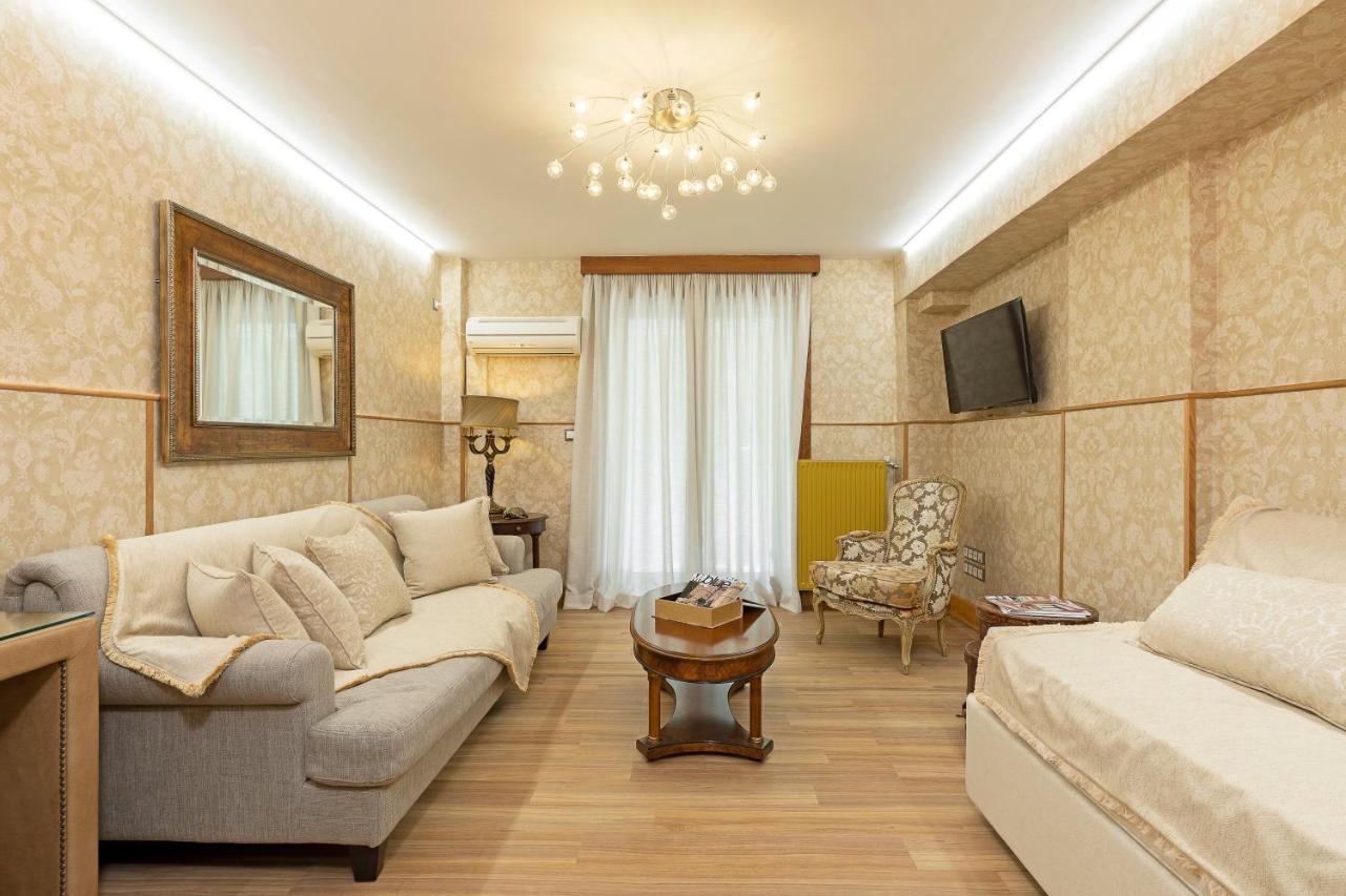Vouliagmeni'S Elegance By Acropolis Suites 아테네 외부 사진