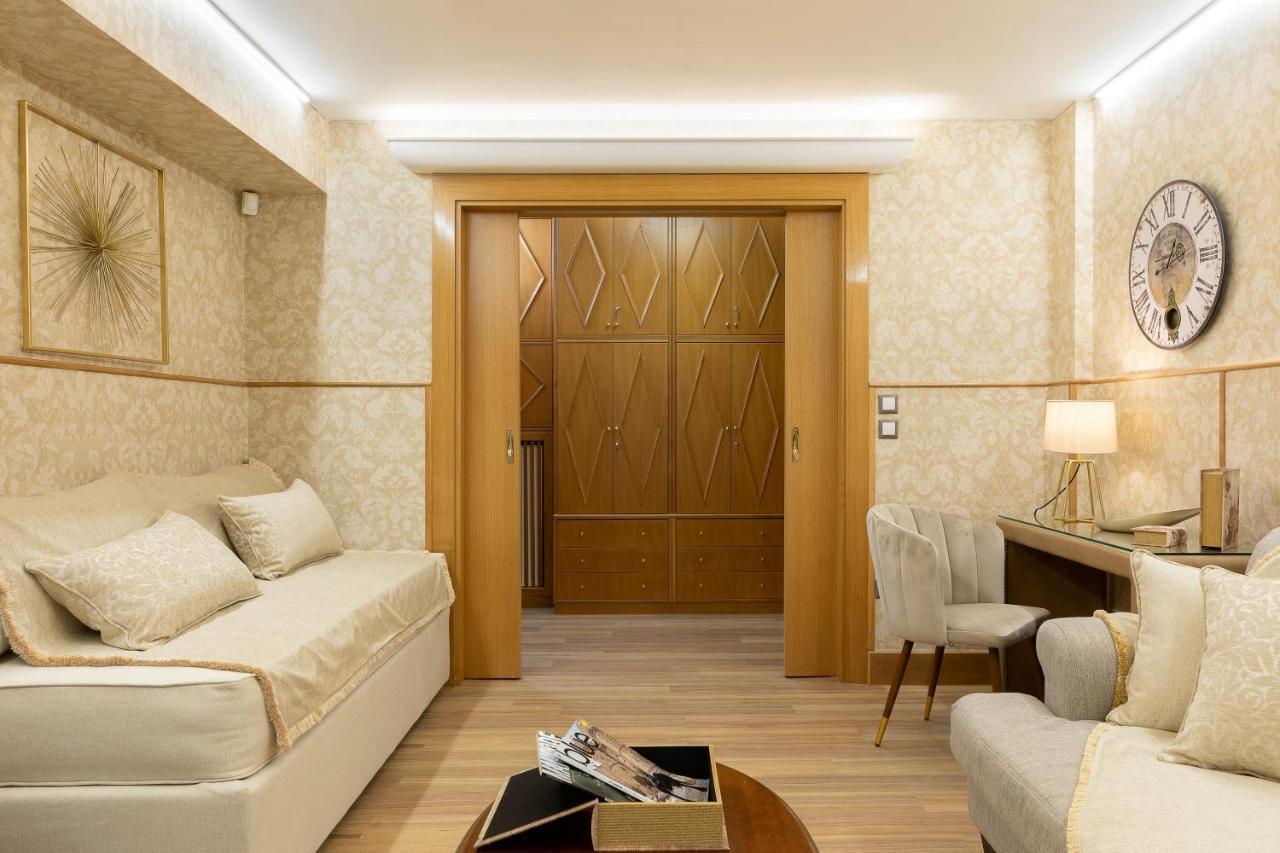 Vouliagmeni'S Elegance By Acropolis Suites 아테네 외부 사진