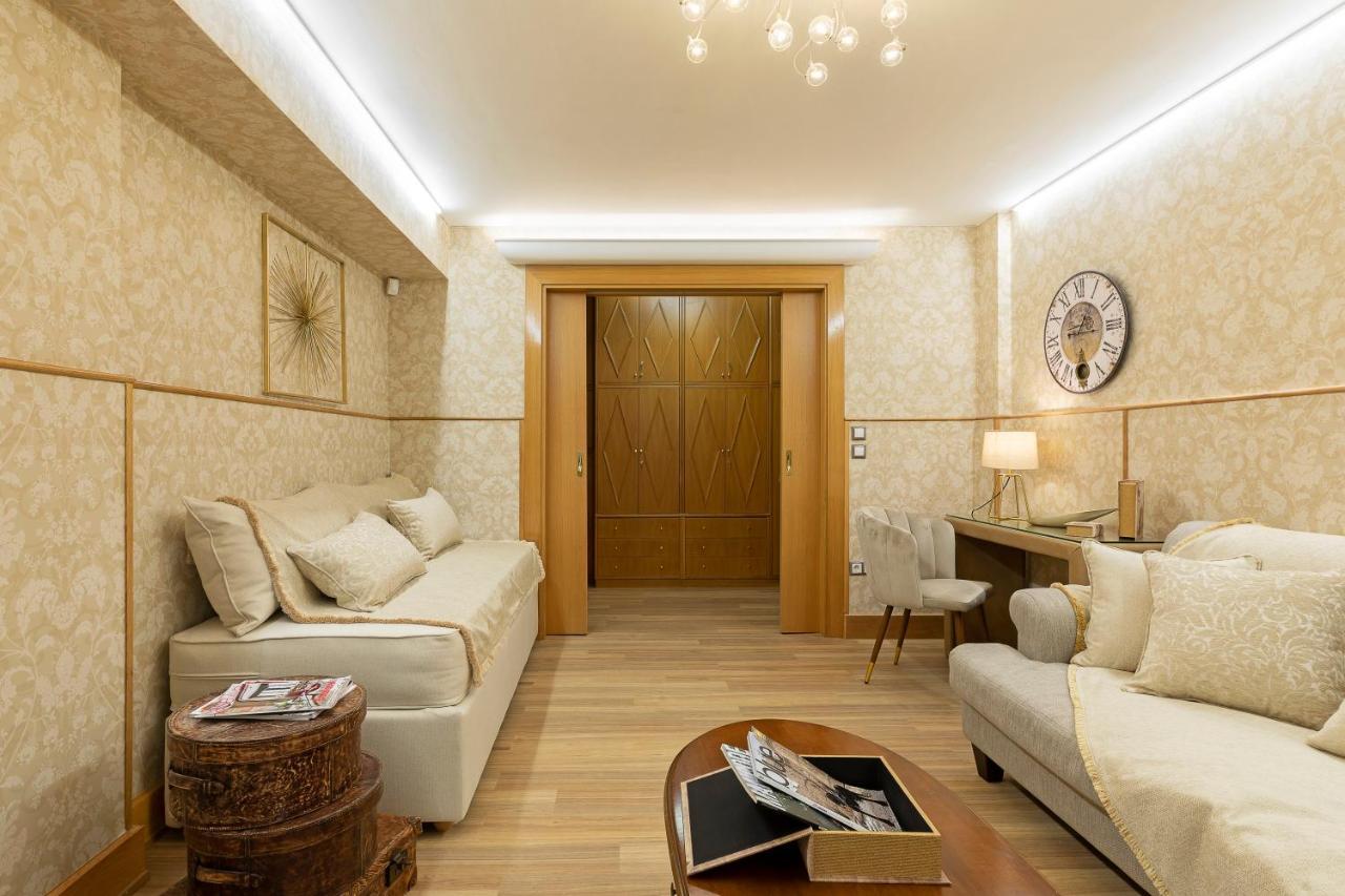 Vouliagmeni'S Elegance By Acropolis Suites 아테네 외부 사진